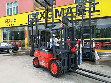 廈門市某吊裝搬運(yùn)有限公司采購(gòu)廈工3噸叉車