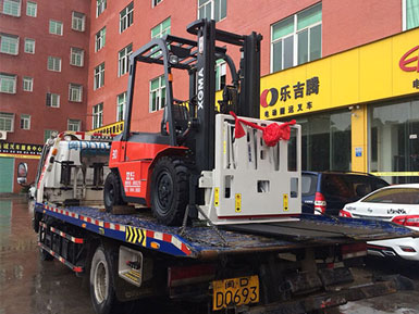 三明某石業(yè)有限公司采購(gòu)廈工內(nèi)燃平衡重式3噸叉車(chē)