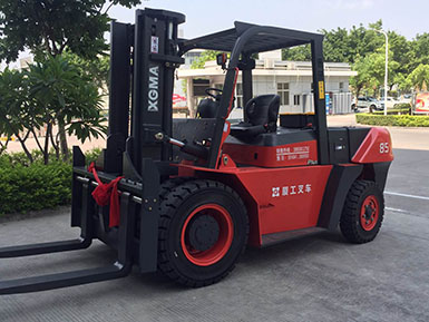 廈門(mén)同安某工廠采購(gòu)廈工8.5噸叉車(chē) 大噸位叉車(chē)