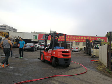 恭喜廈門市興信成裝卸公司喜提廈工叉車兩臺！