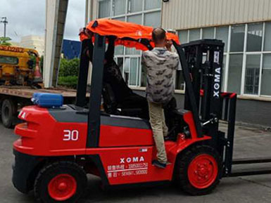 交車完畢，感謝老客戶的一路支持和關(guān)照！