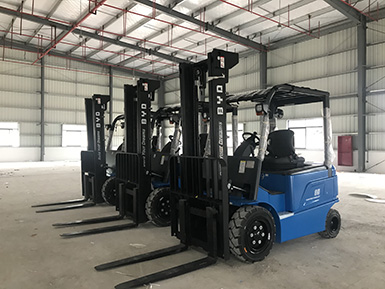 感謝蔡總的大力支持，再次購買3+1臺比亞迪叉車，祝：生意興隆！